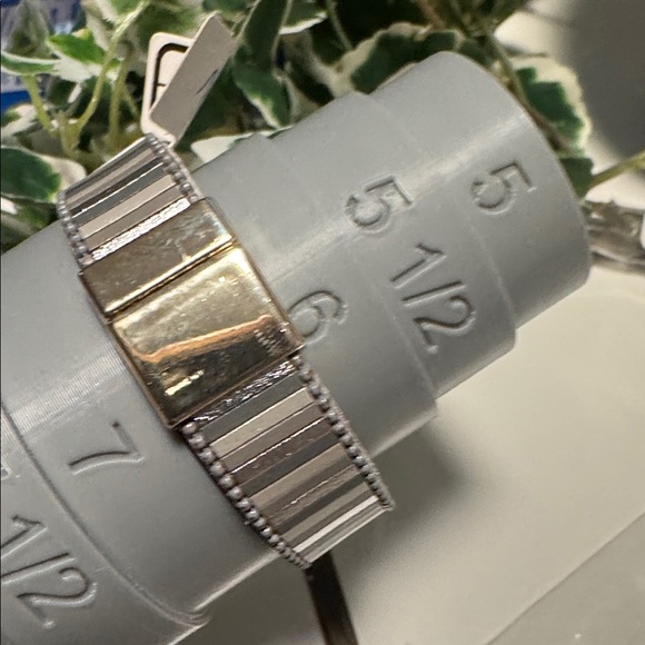 Pomina Silver Tone Striped Magnetic Cuff Bracelet (BR1010/2) - Picture 3 of 3